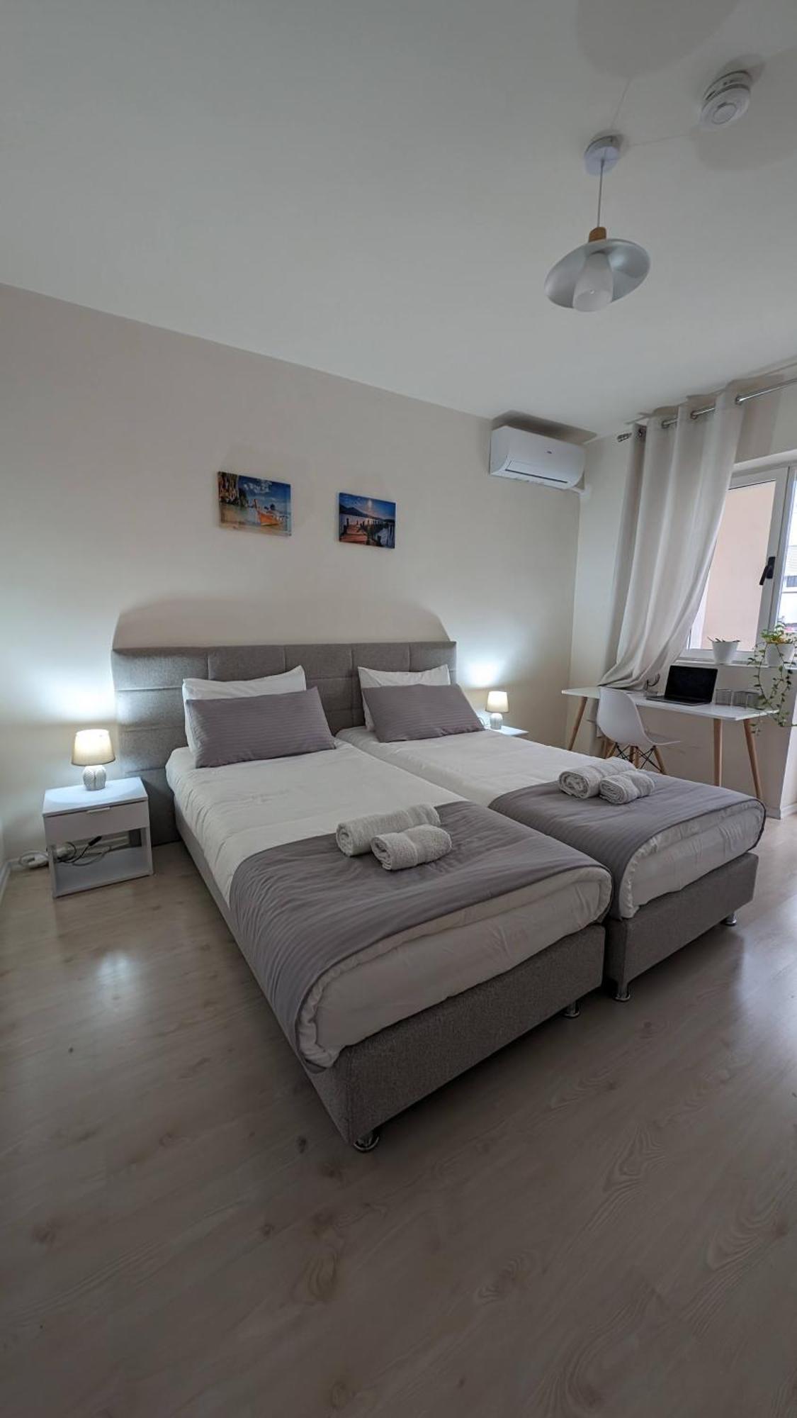 Modern Cozy Apartment 10 Min Walk To Skanderbeg Square ティラナ エクステリア 写真