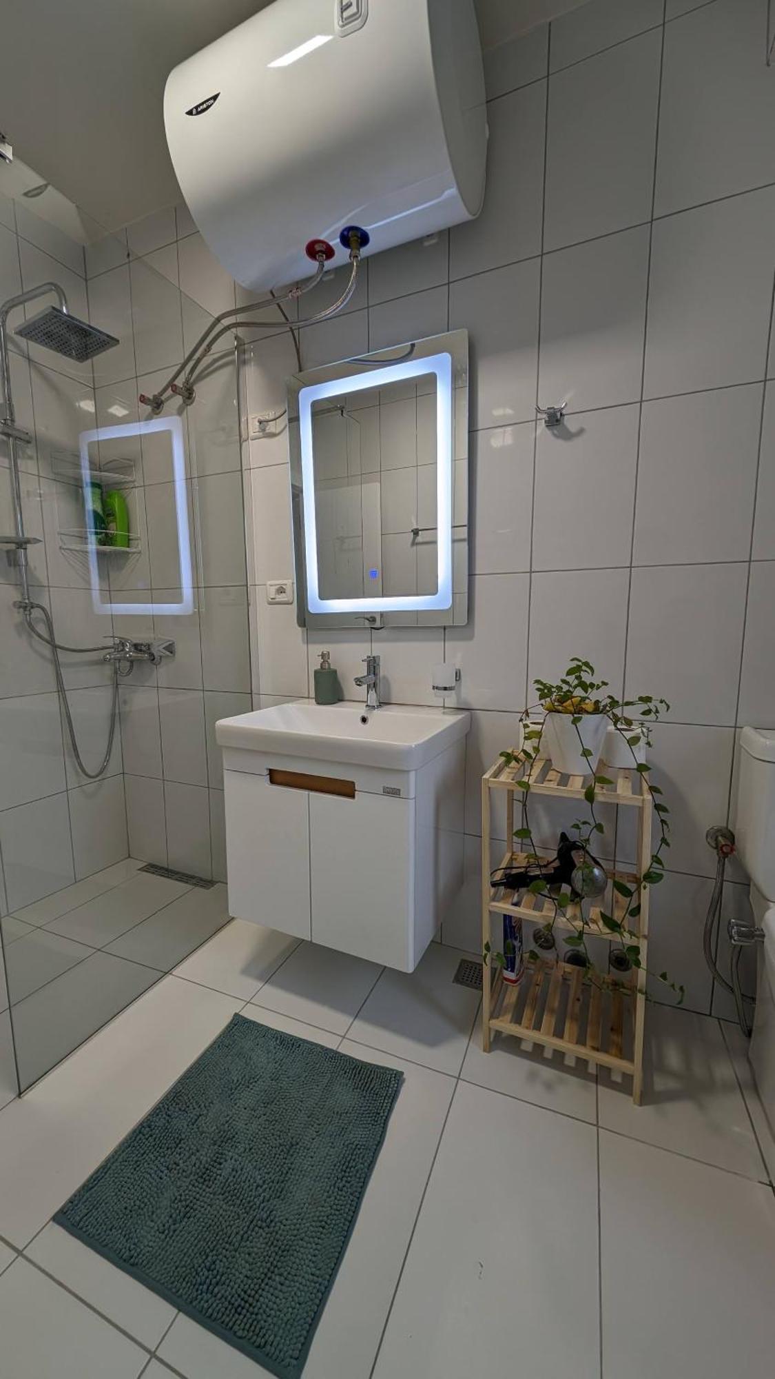 Modern Cozy Apartment 10 Min Walk To Skanderbeg Square ティラナ エクステリア 写真