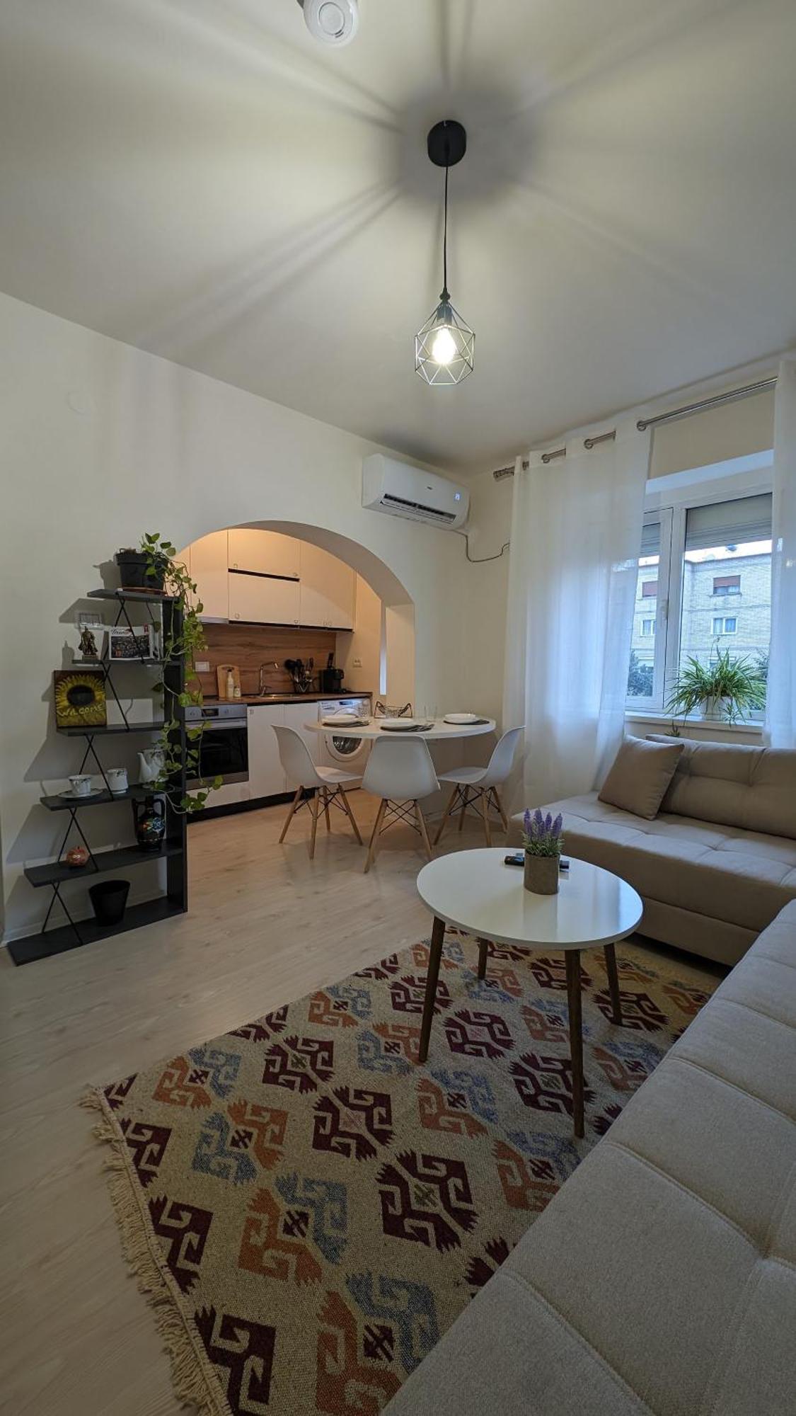 Modern Cozy Apartment 10 Min Walk To Skanderbeg Square ティラナ エクステリア 写真